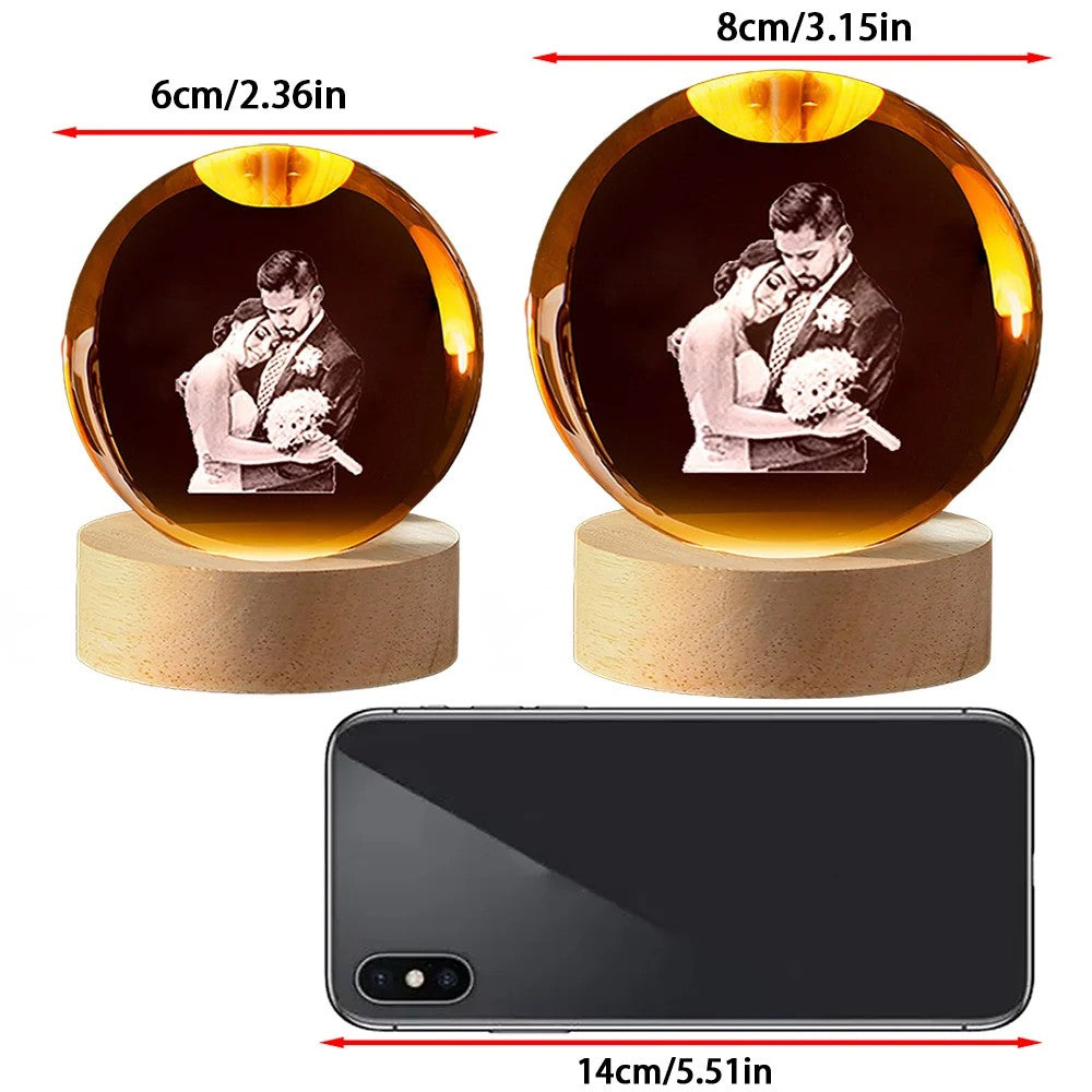 Sizes: 6 cm and 8 cm globes next to a phone